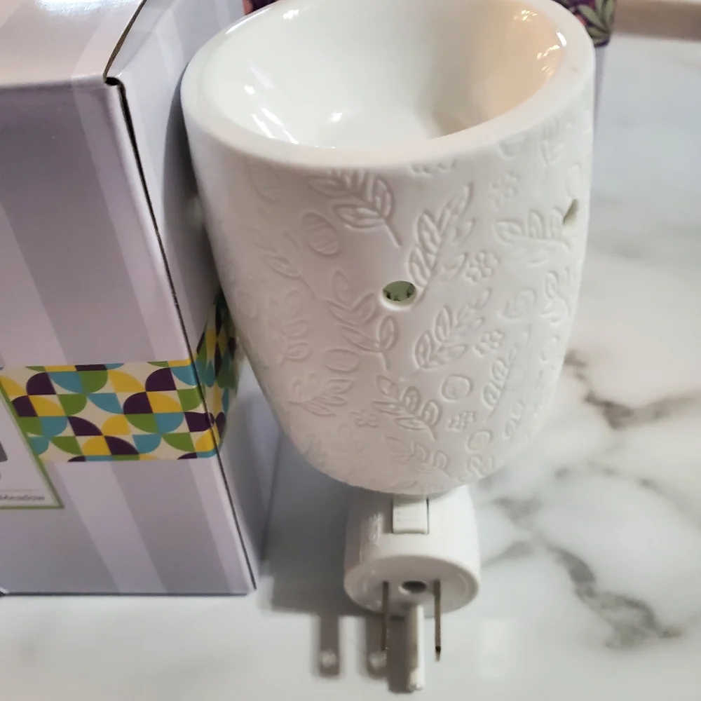 Cotton Meadow Mini Scentsy Warmer